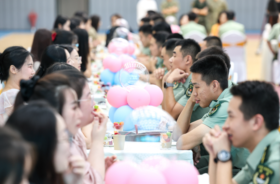 月圆国盛凝双拥初心 戎聚芳华续鱼水深情